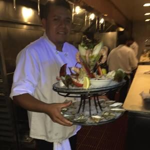 Meet your Posher, Eliseo